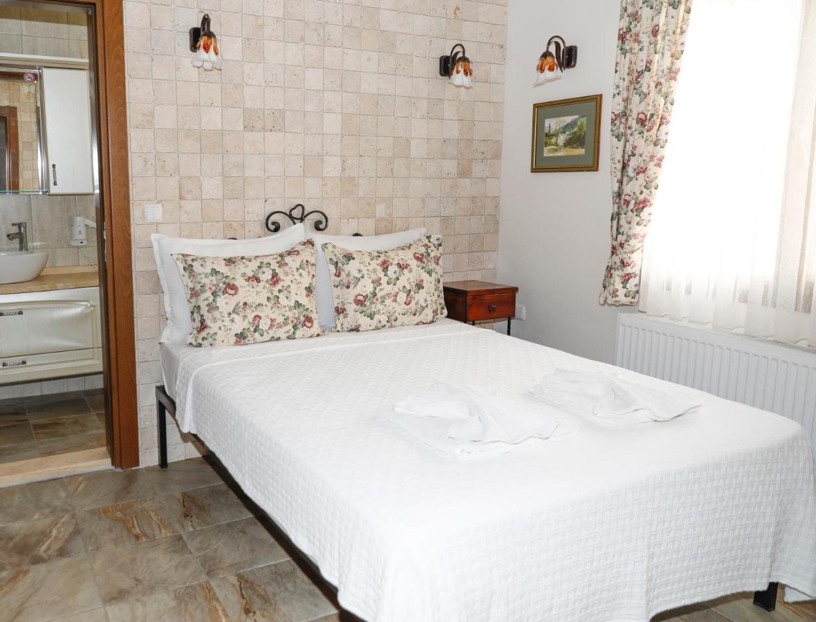 Villa Lotus Butik Otel Сеферихисар Экстерьер фото