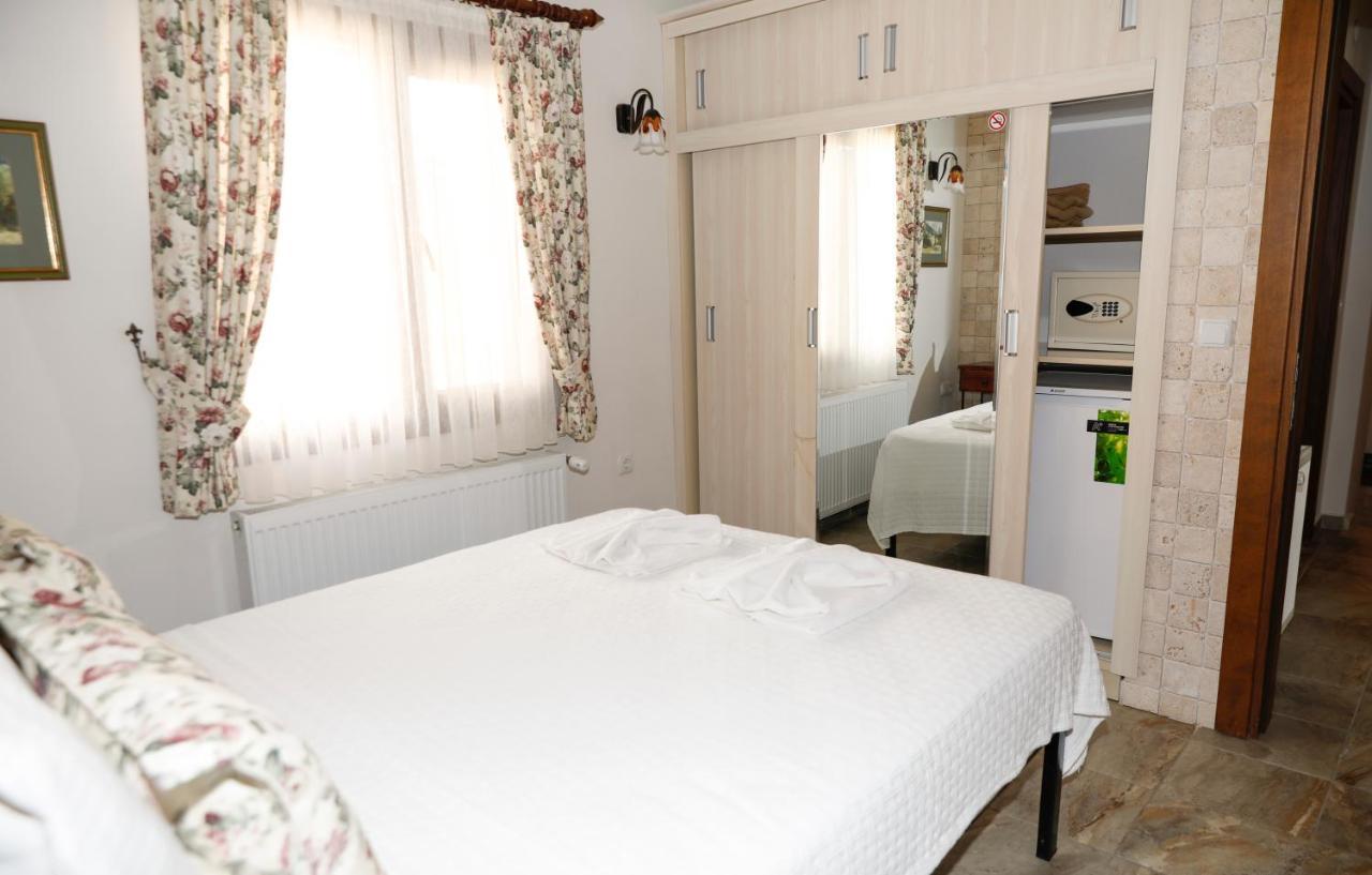 Villa Lotus Butik Otel Сеферихисар Экстерьер фото